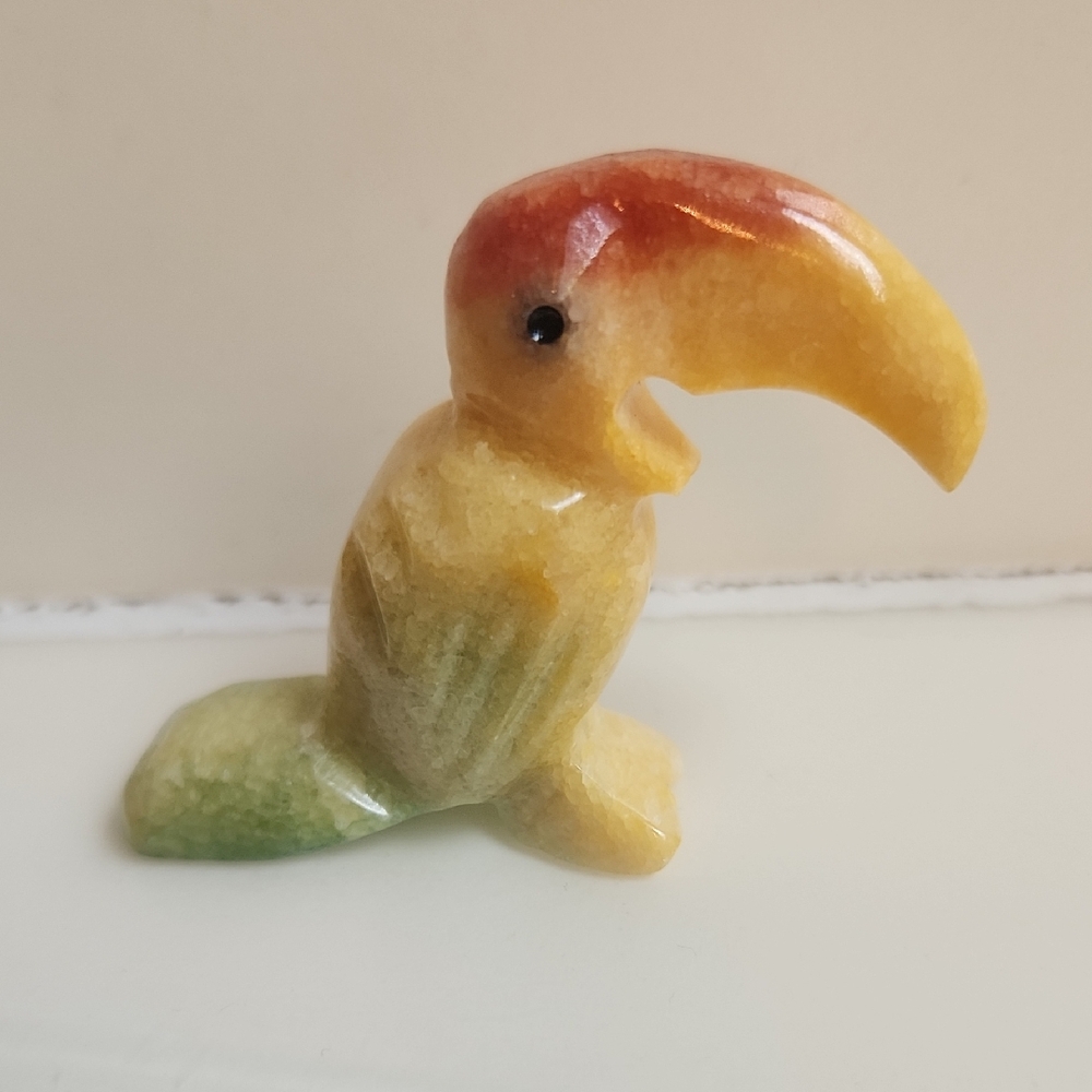 Vintage Small Hand Carved Onyx Colorful Toucan Figurine 2 Inches Tall